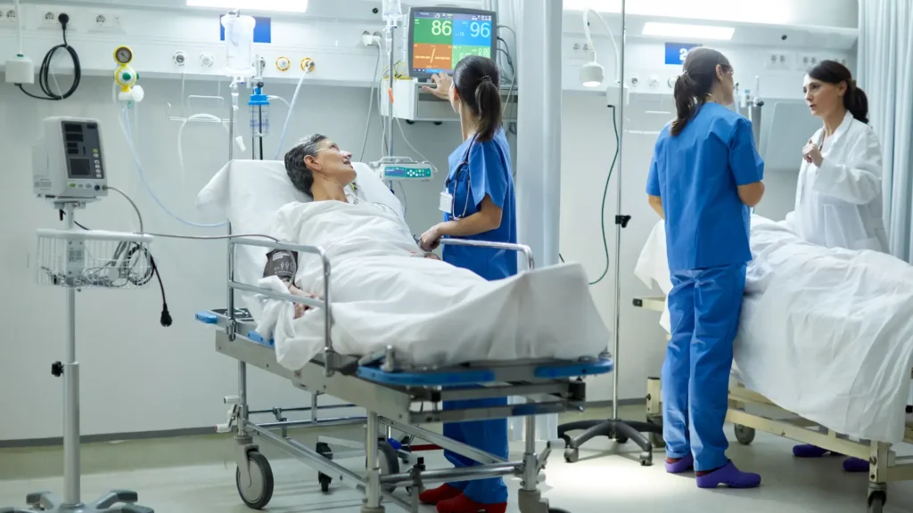 What is a Triage Nurse? Salary, Responsibilities, and Career 1 Nurse Triage team assisting a patient in a hospital